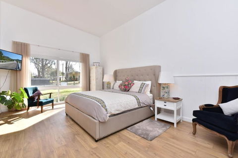 Rose Cottage Studio Romantic Or Solo Getaway. Spa, Games Room - Events Australia 2