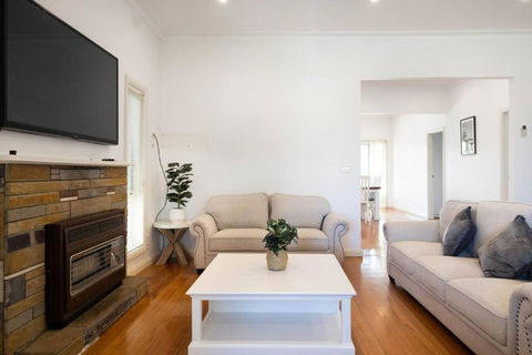 Rosebud Reset - A Beachside Group Getaway - Tourism Bookings 1