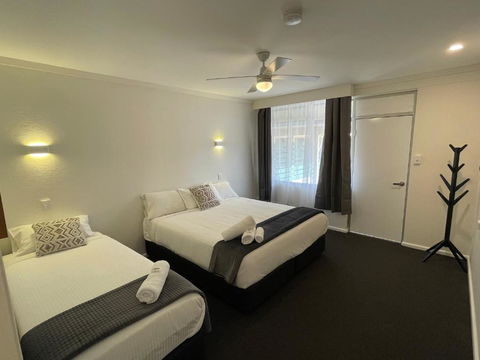 Royal Hotel Motel Scone - Tourism Bookings 0