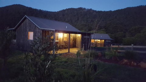 Rustic Hut Bush Retreat - Events Australia 1