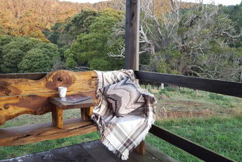 Rustic Hut Bush Retreat with Events Australia