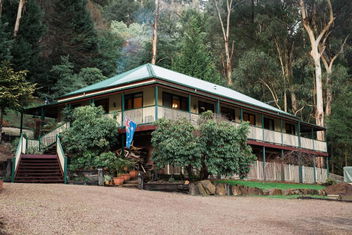 Rustic Refuge Guesthouse with Events Australia