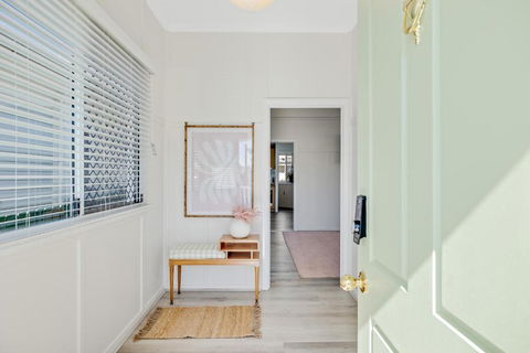 Sage Cottage! CBD Perfection! - Events Australia 3