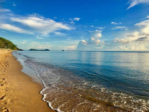 Salt & Sand - Tropical Oasis Footsteps To Beach - Events Australia 3