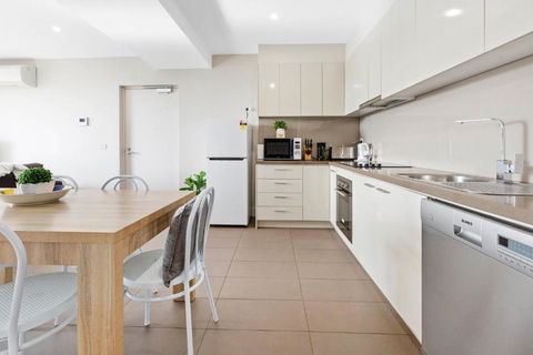 Salt Five Apartment Sorrento - Main Street Location - Tourism Bookings 3