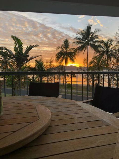 Salt On South - Beachfront Bliss - Accommodation Europe 2
