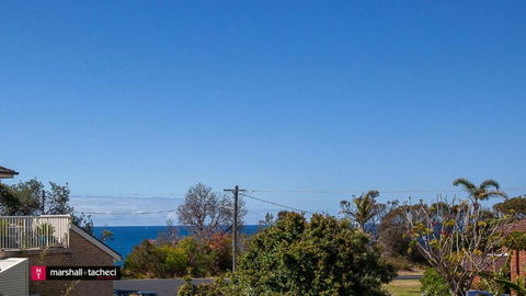 Salt Water Villa Bermagui Four Bedroom Central Location With Wifi - Tourism Bookings 1