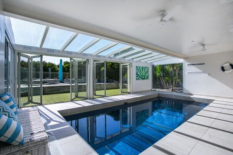 Saltaire - Events Australia 0