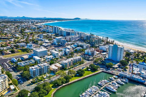 Salty Kisses @ Riverdance - 3 Bedroom Apartment - Events Australia 1