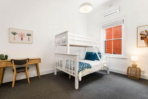 Salty Pines - 3BR House Glenelg South - Events Australia 3