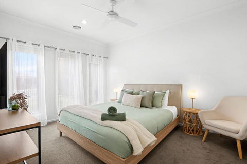 Salty Sage Beach House - Events Australia 1