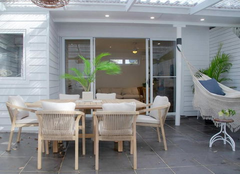 SALTY SNOOZE - Your Coastal Holiday House - Tourism Bookings 1
