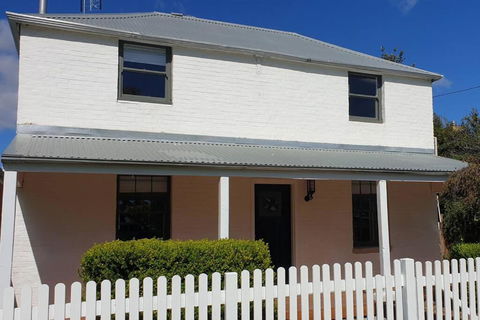 Samuels Cottage C1860 - In The Heart Of Mudgee - Events Australia 0