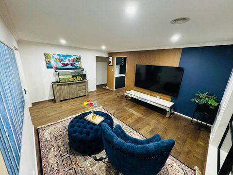 Sanctuary Lakes Holiday House - Events Australia 0