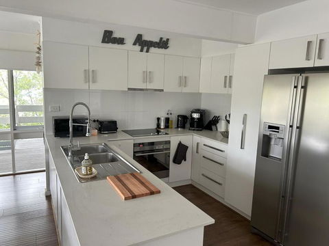 Sanctuary On Toagara With Spa And Heated Pool - Accommodation Europe 1