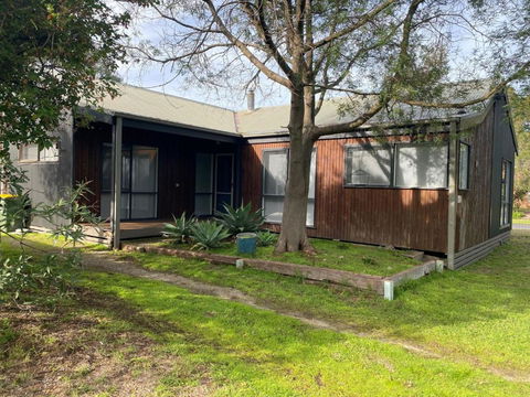 Sanders Beach House - Events Australia 0