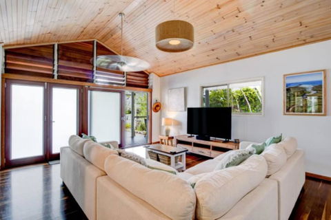 Sandalwood - Tourism Bookings 0