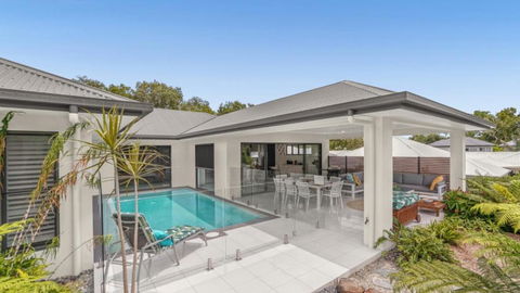 Sandcastles - Palm Cove - Events Australia 0