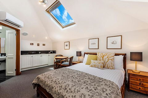 Sandstone Suites - In The Heart Of Port Fairy - Accommodation Europe 0