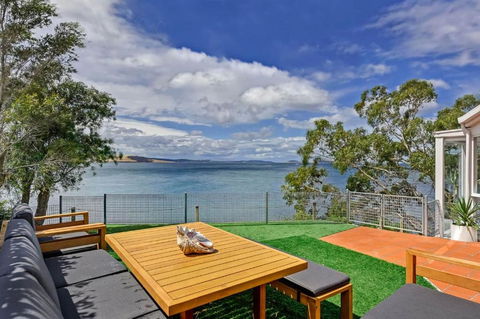 Sandy Bay Beachfront Oasis Direct Beach Access - Tourism Bookings 0