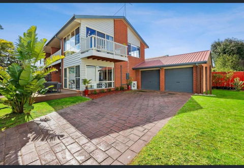 Sandy Bliss Walk To The Beach - Events Australia 0