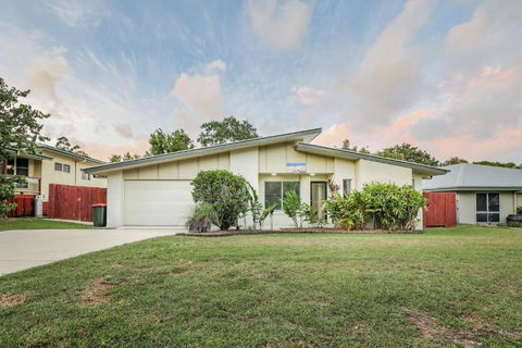 Sandy Burrows - Events Australia 3