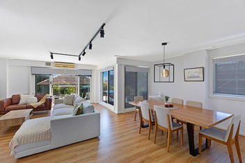 Sandy Cove Apartment The Entrance 8 with Events Australia