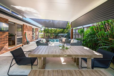 Sandy Dunes Retreat Pet-Friendly Wurtulla Home - Events Australia 1