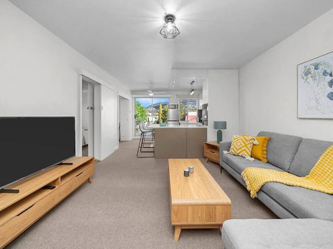 Sandy Bay Apartment With Hobart River View, Near UTAS - Stroll To Cafes And Shops - Events Australia 2