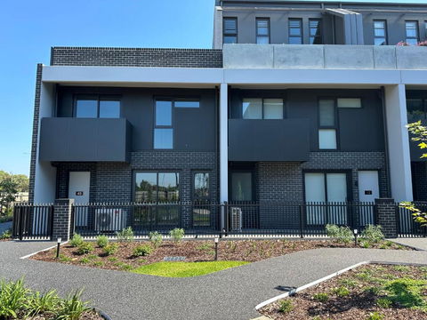 Shine Keysborough High-end Family Home, Netflix, Top Location - Events Australia 3