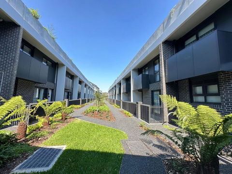 Shine Keysborough High-end Family Home, Netflix, Top Location - Events Australia 1