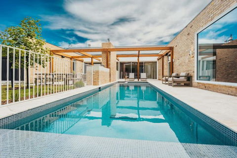 SORRENTO ViLLA HOLLYWOOD - Events Australia 0