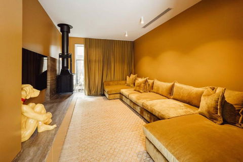 SORRENTO ViLLA HOLLYWOOD - Events Australia 3