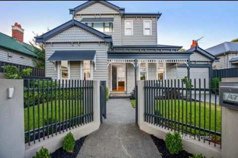 Spacious Room With Ensuite Next To Coburg Station, Non Smoking House - Events Australia 0