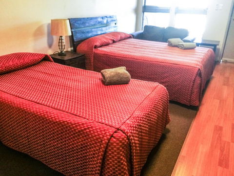 Spinifex Hotel - Events Australia 1
