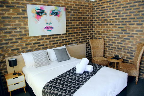 Squatters Homestead Motel - Tourism Bookings 0
