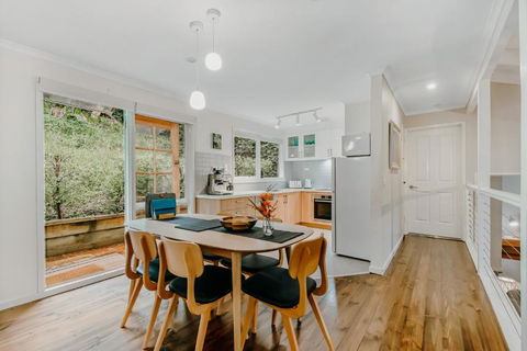 Steep Creek Retreat - Events Australia 3