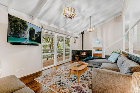 Steep Creek Retreat - Events Australia 0