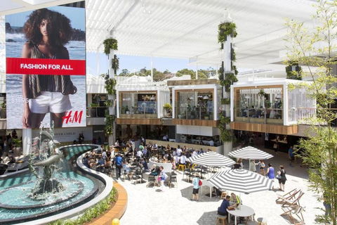 Stylish Guesthouse In The Heart Of Belrose - Events Australia 3