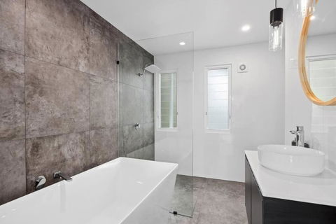 SUNSHINE BEACH BLISS Inc POOL - Events Australia 2