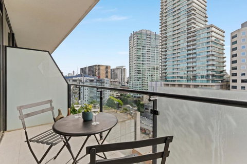 The Essence - Fresh, Light & On The Tram Line! - Events Australia 0