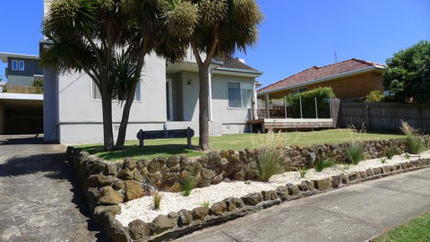 BEACHPOINT COTTAGE - Accommodation Europe 2