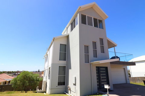 Beachside Oasis - Events Australia 0