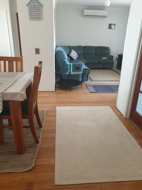 Beachside Retreat 2 - Tourism Bookings 3