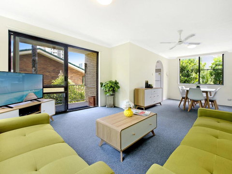 Beachside Unit Near Convention Centre - Accommodation Europe 0