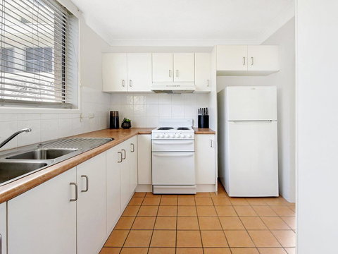 Beachside Unit Near Convention Centre - Accommodation Europe 1