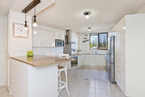 Beauty At The Beach - Modern Beachfront Apartment - Events Australia 2