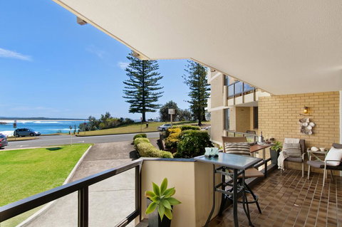 Beauty At The Beach - Modern Beachfront Apartment - Events Australia 1