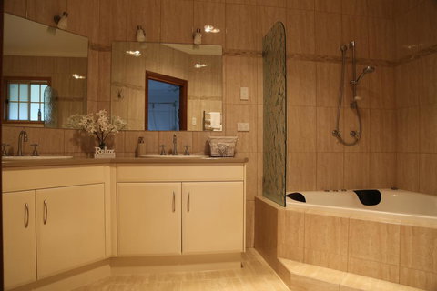 BellbirdHill Bed & Breakfast - Events Australia 2