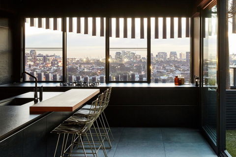 Birdcage Penthouse Luxury Melbourne Ultra Modern Industrial Chic - Tourism Bookings 1